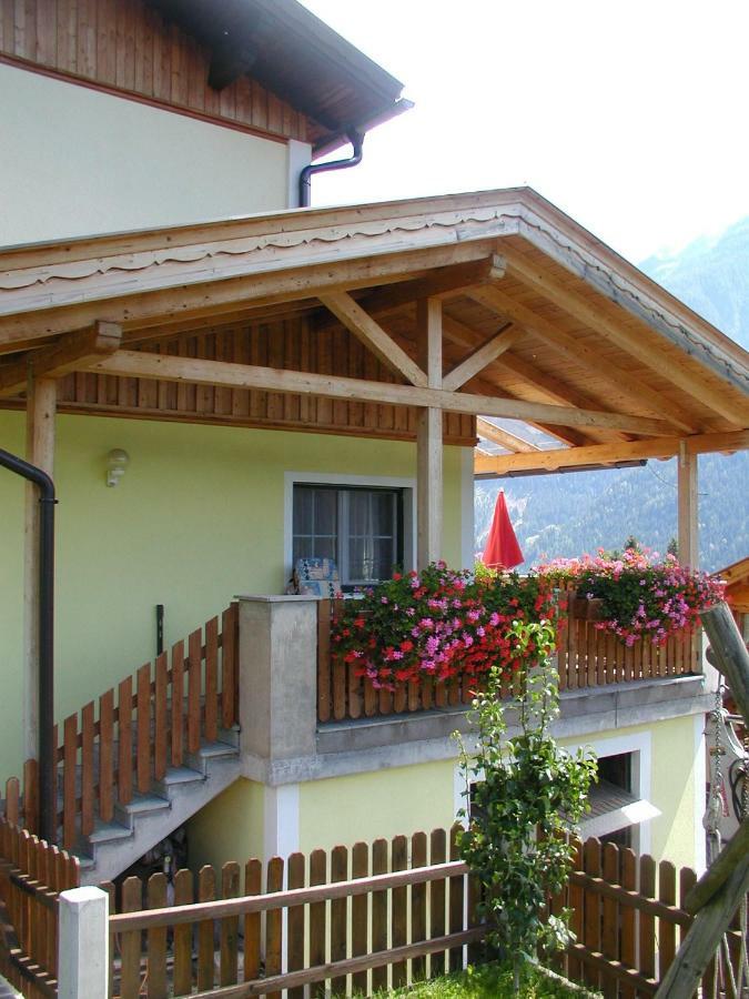 Ferienwohnung Am Bauernhof Zechner Heidi Flattach Exteriör bild